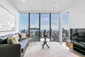Sleek Lvl 75 Apt w Skyline Views in Aurora Complex